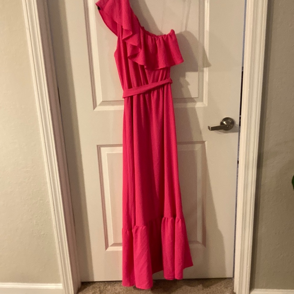 One shoulder dress